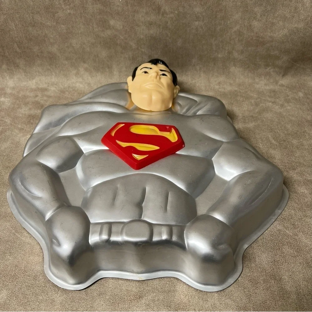 VTG WILTON SUPERMAN 1977 CAKE PAN FACE & CHEST INSIGNIA INSERT DC COMICS